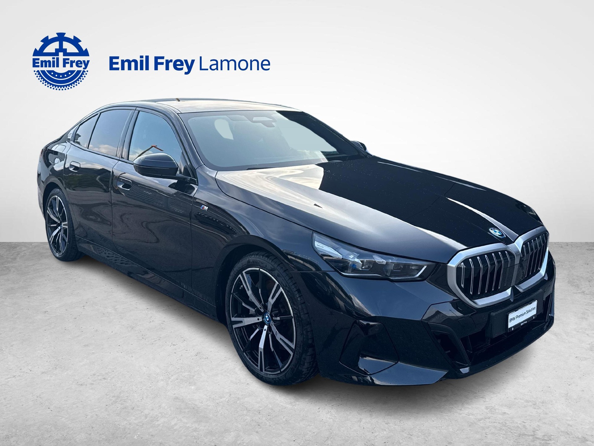 BMW 550e xDrive-image-8