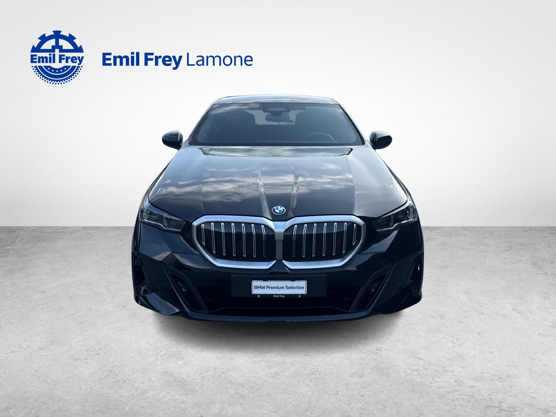 BMW 550e xDrive-image-9