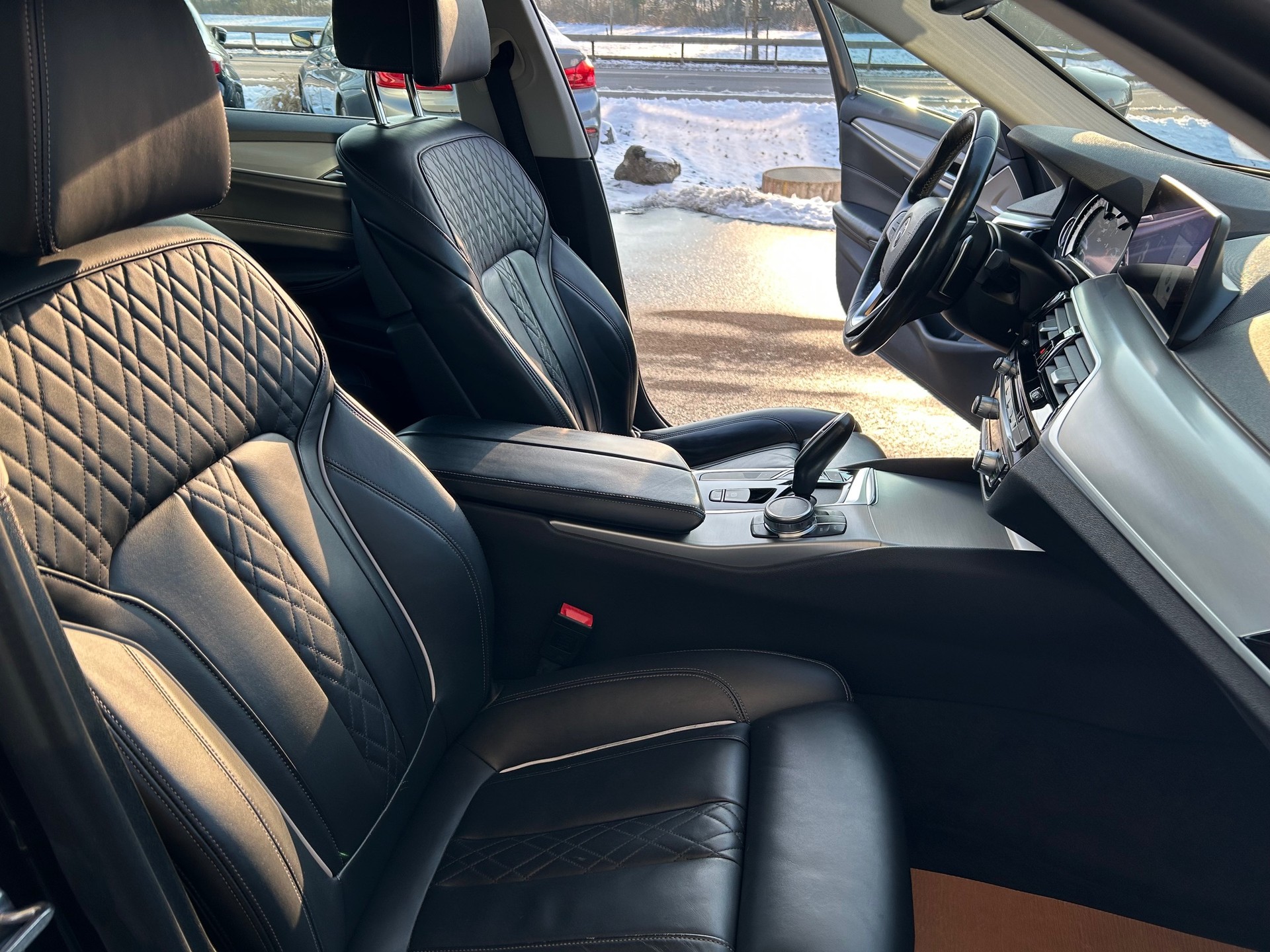 BMW 520d xDrive Sport Line Steptronic-image-8