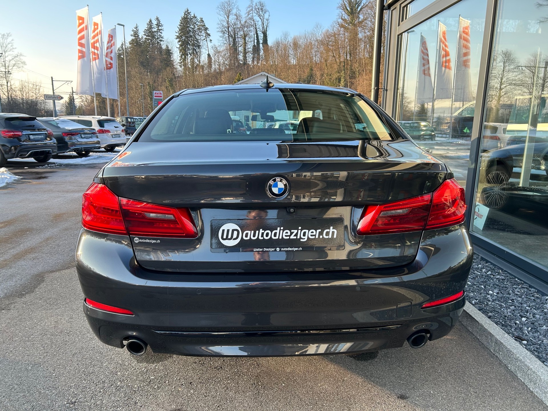 BMW 520d xDrive Sport Line Steptronic-image-5