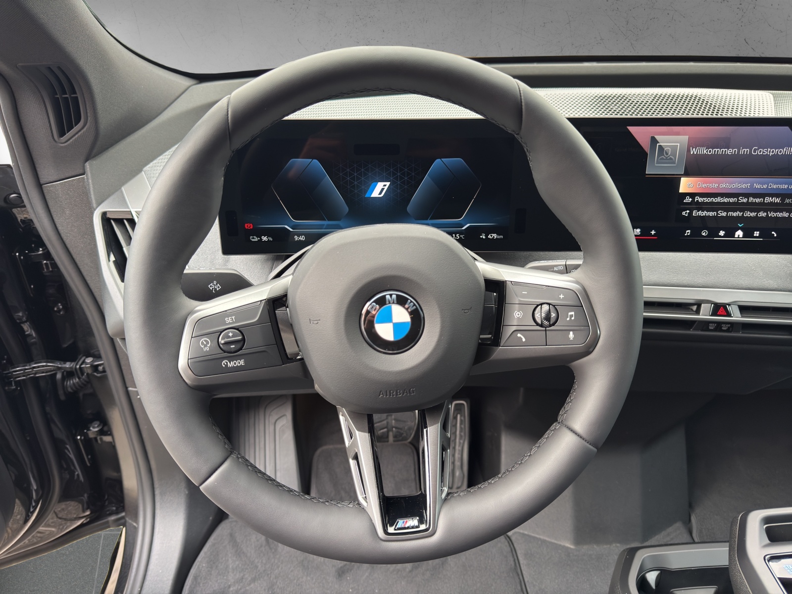 BMW iX xDrive45 M Sport-image-12
