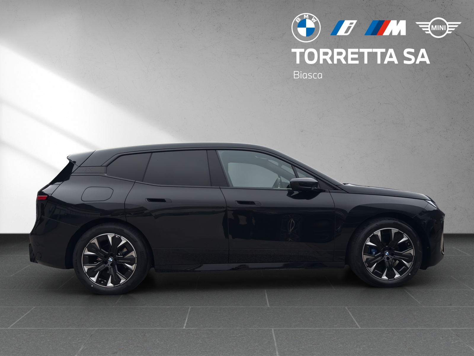 BMW iX xDrive45 M Sport-image-5