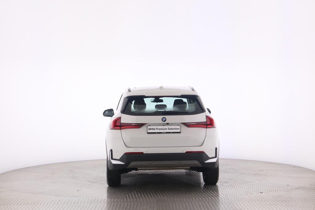 BMW X1 18i sDrive-image-11