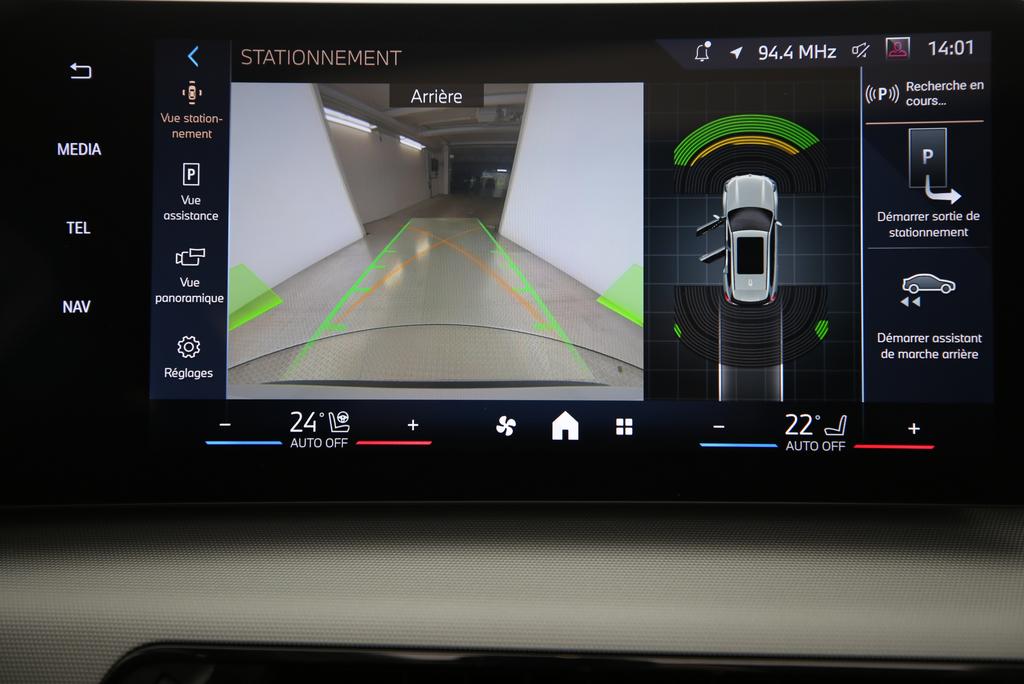 BMW X1 18i sDrive-image-8