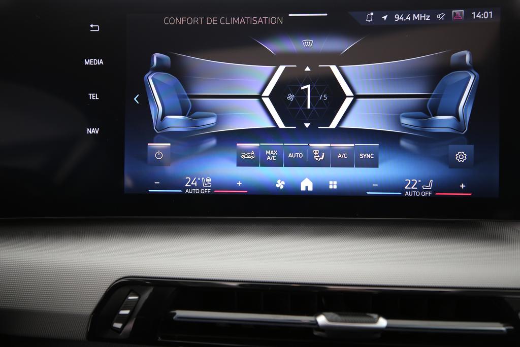 BMW X1 18i sDrive-image-7