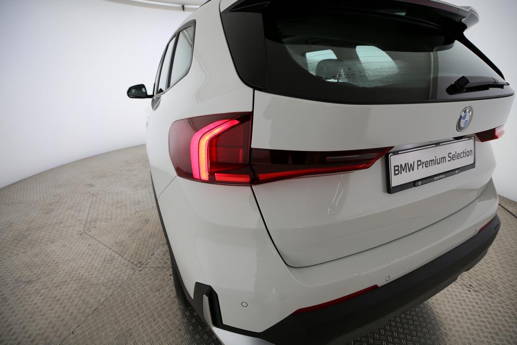 BMW X1 18i sDrive-image-17