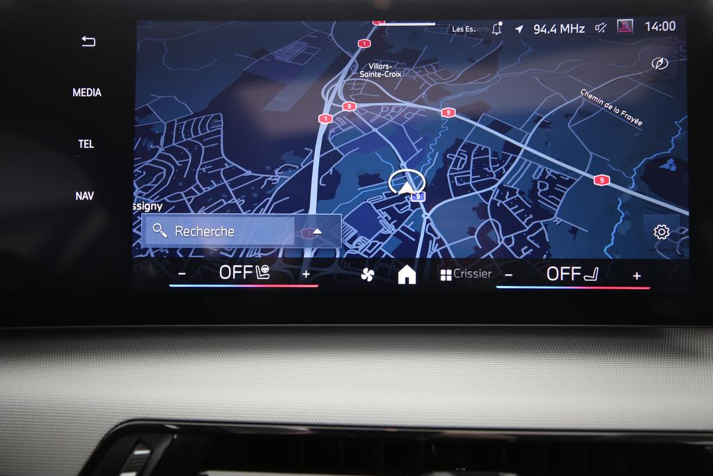 BMW X1 18i sDrive-image-6
