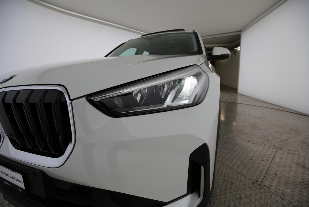 BMW X1 18i sDrive-image-18