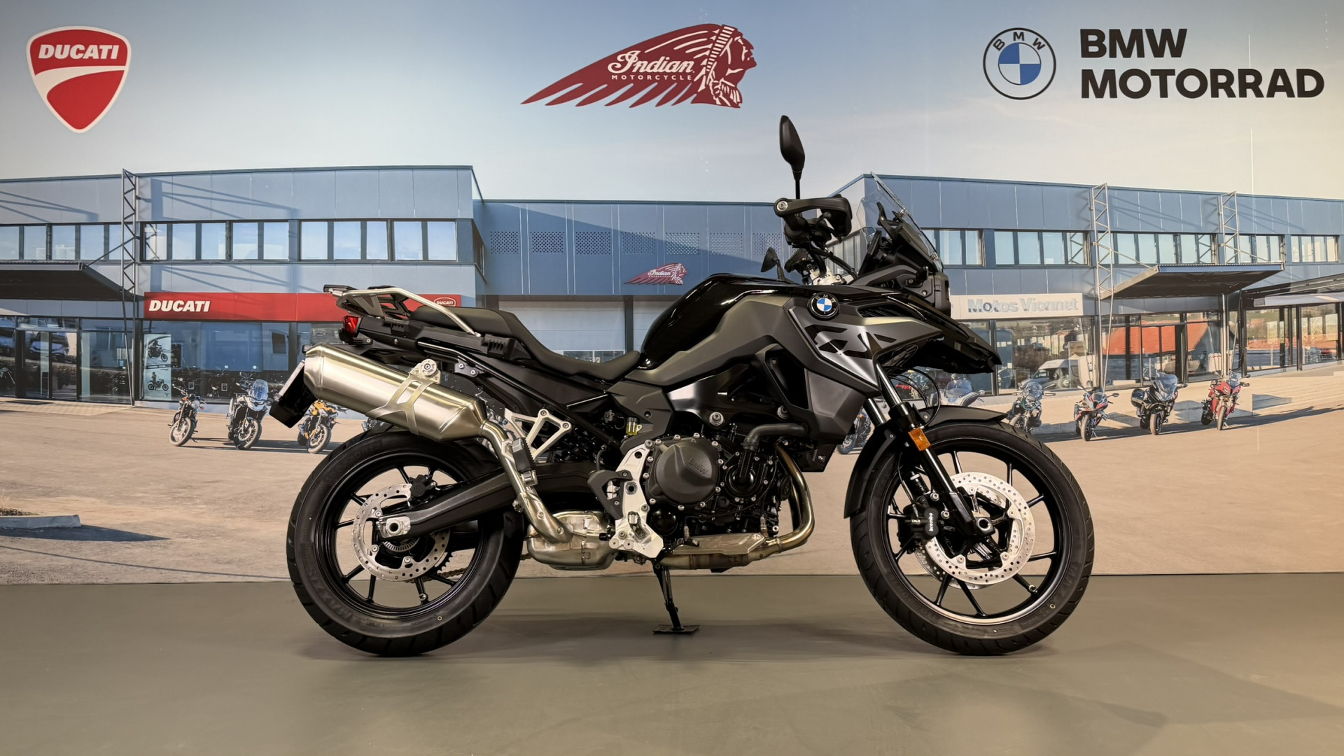 BMW F 800 GS Triple Black Rabaissée-image-4