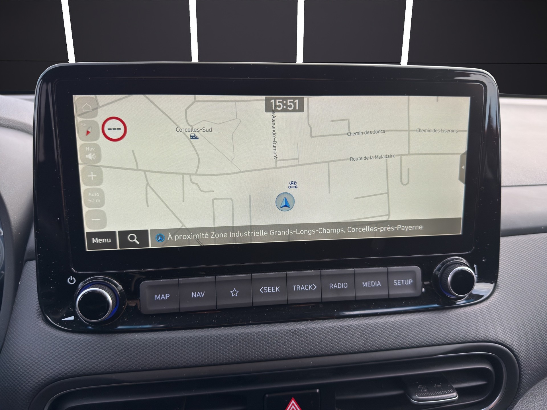 HYUNDAI Kona 1.6 GDi HEV Amplia DCT-image-12