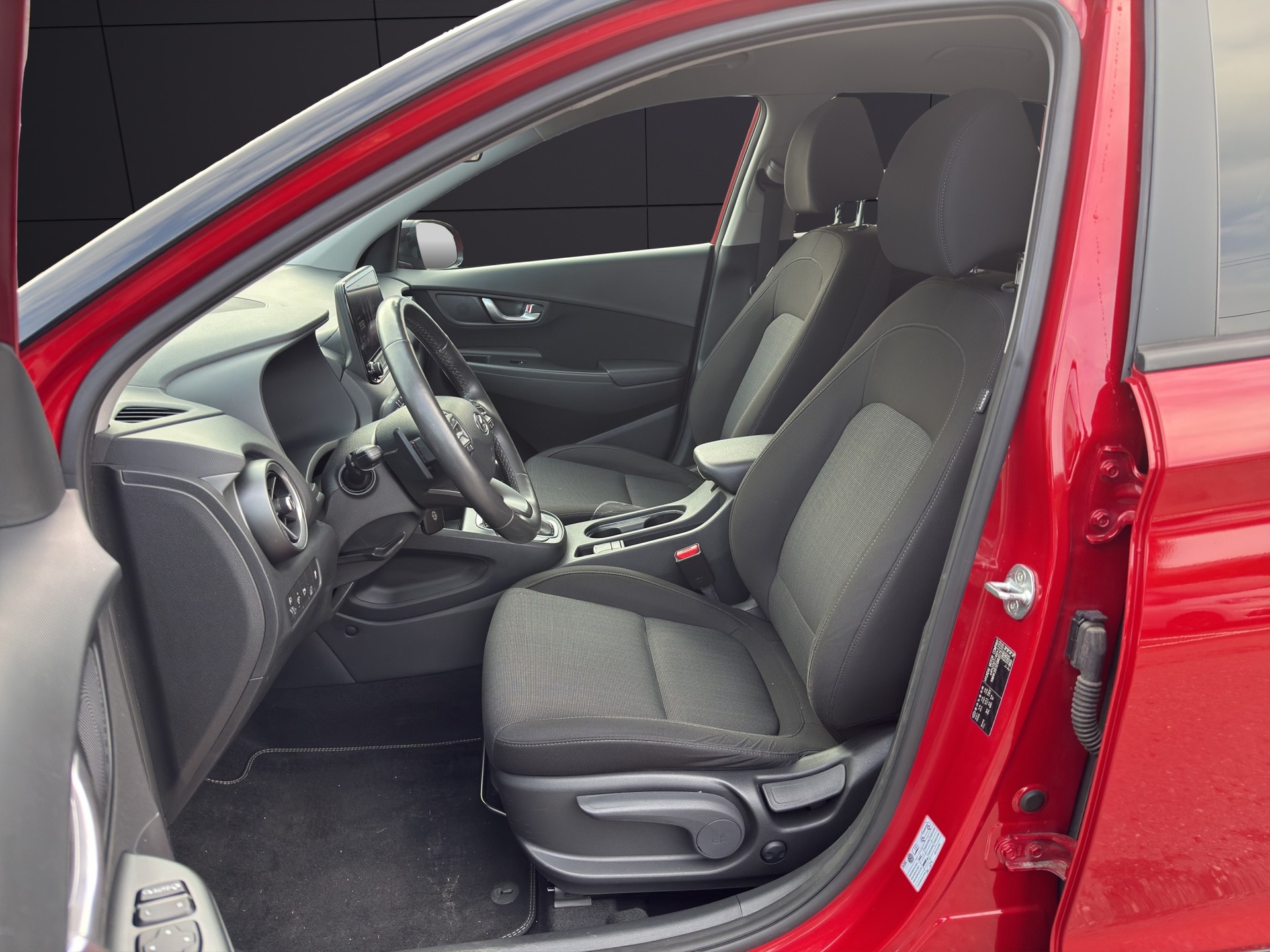 HYUNDAI Kona 1.6 GDi HEV Amplia DCT-image-14