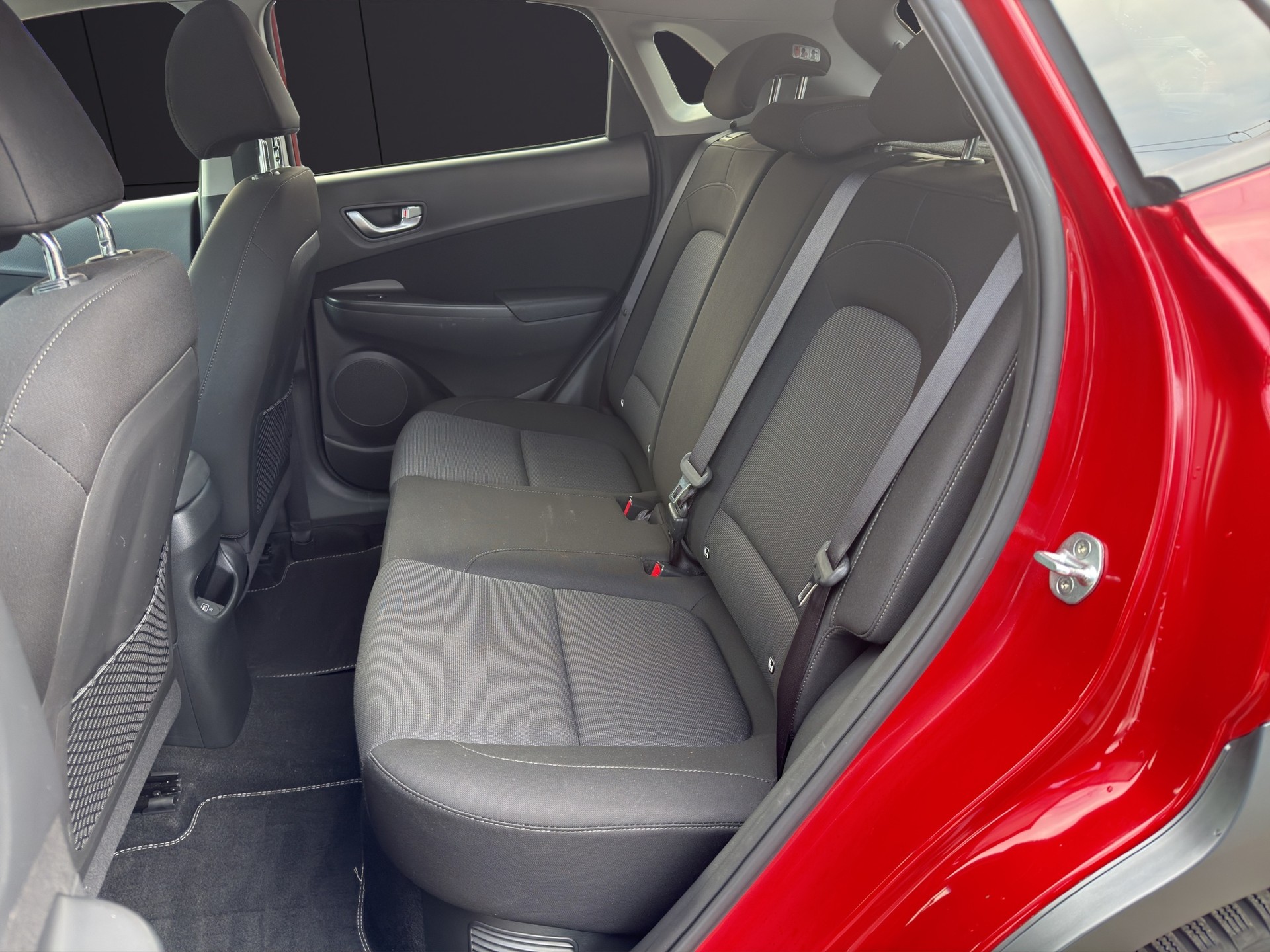 HYUNDAI Kona 1.6 GDi HEV Amplia DCT-image-15