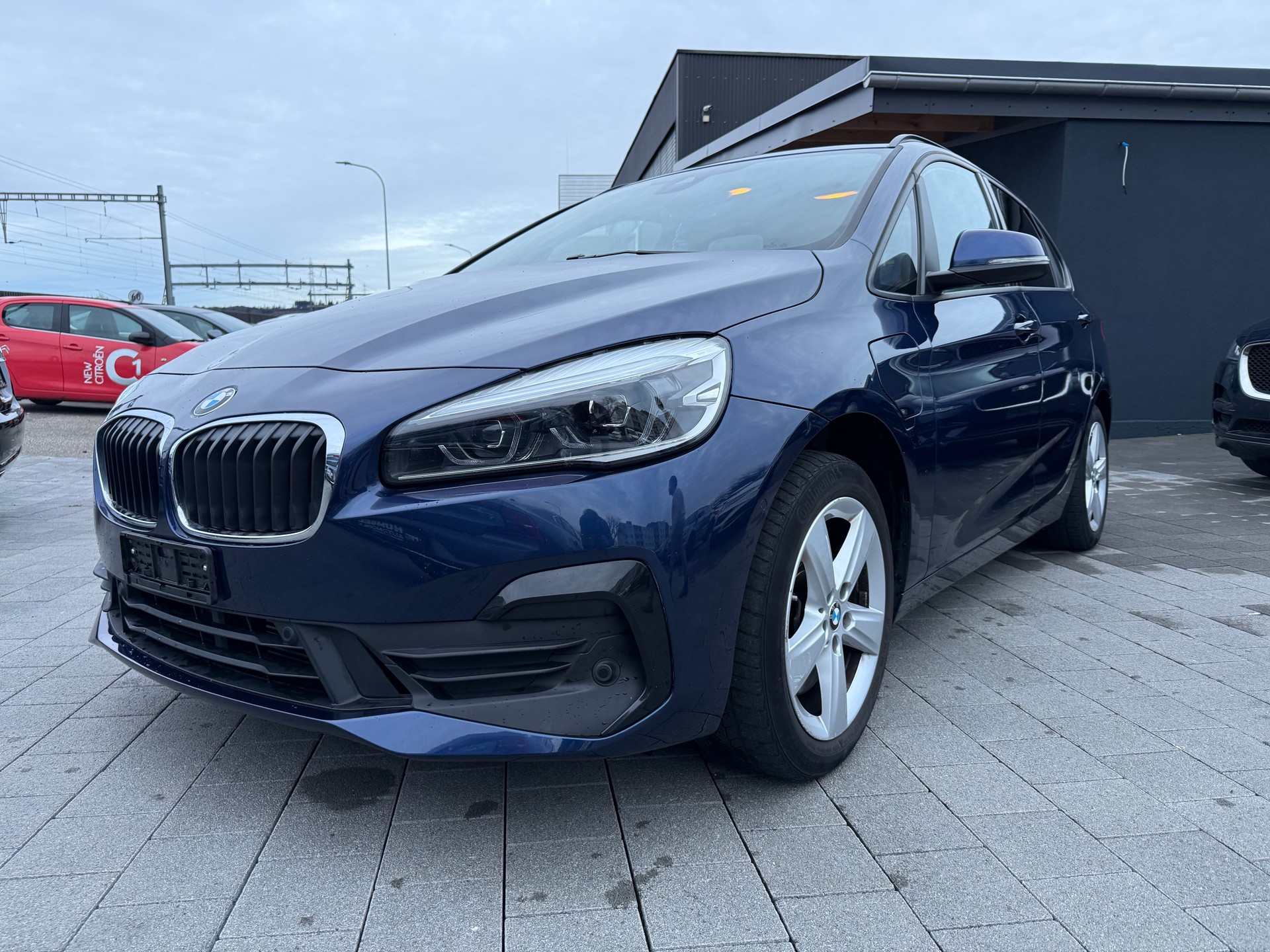 BMW 225xe iPerformance Active Tourer Steptronic-image-0