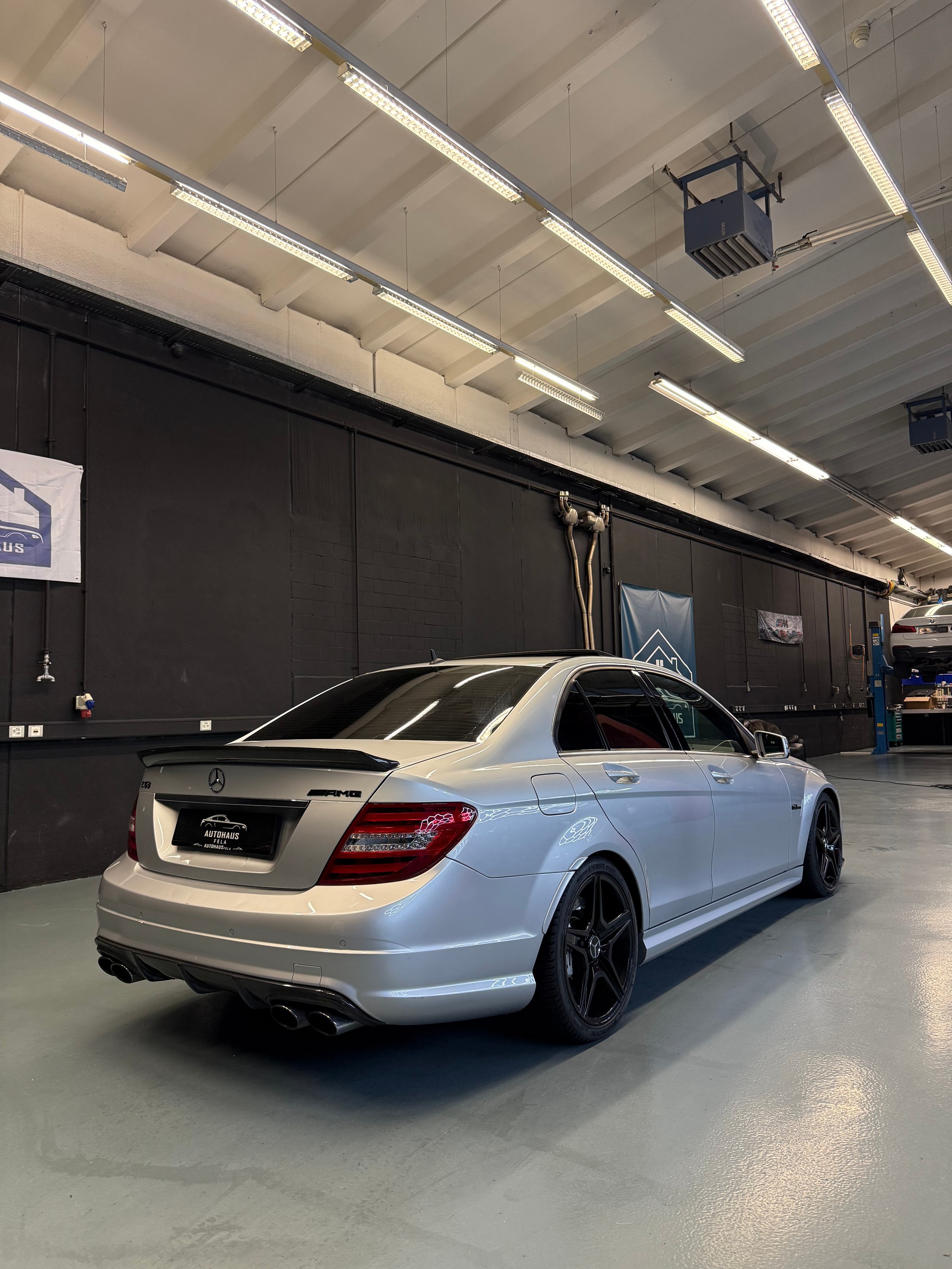 MERCEDES-BENZ C 63 AMG Avantgarde 7G-Tronic-image-5