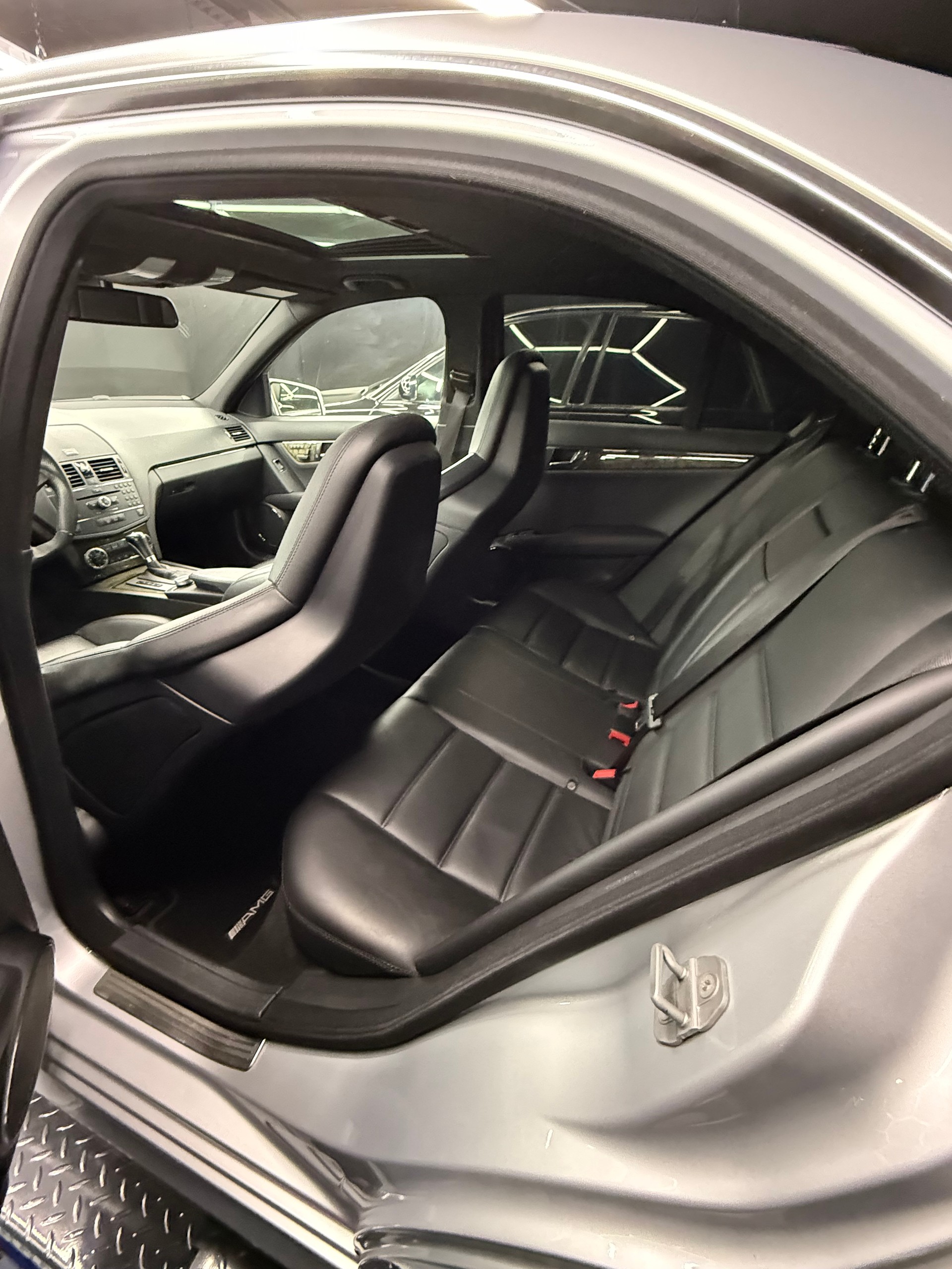 MERCEDES-BENZ C 63 AMG Avantgarde 7G-Tronic-image-8