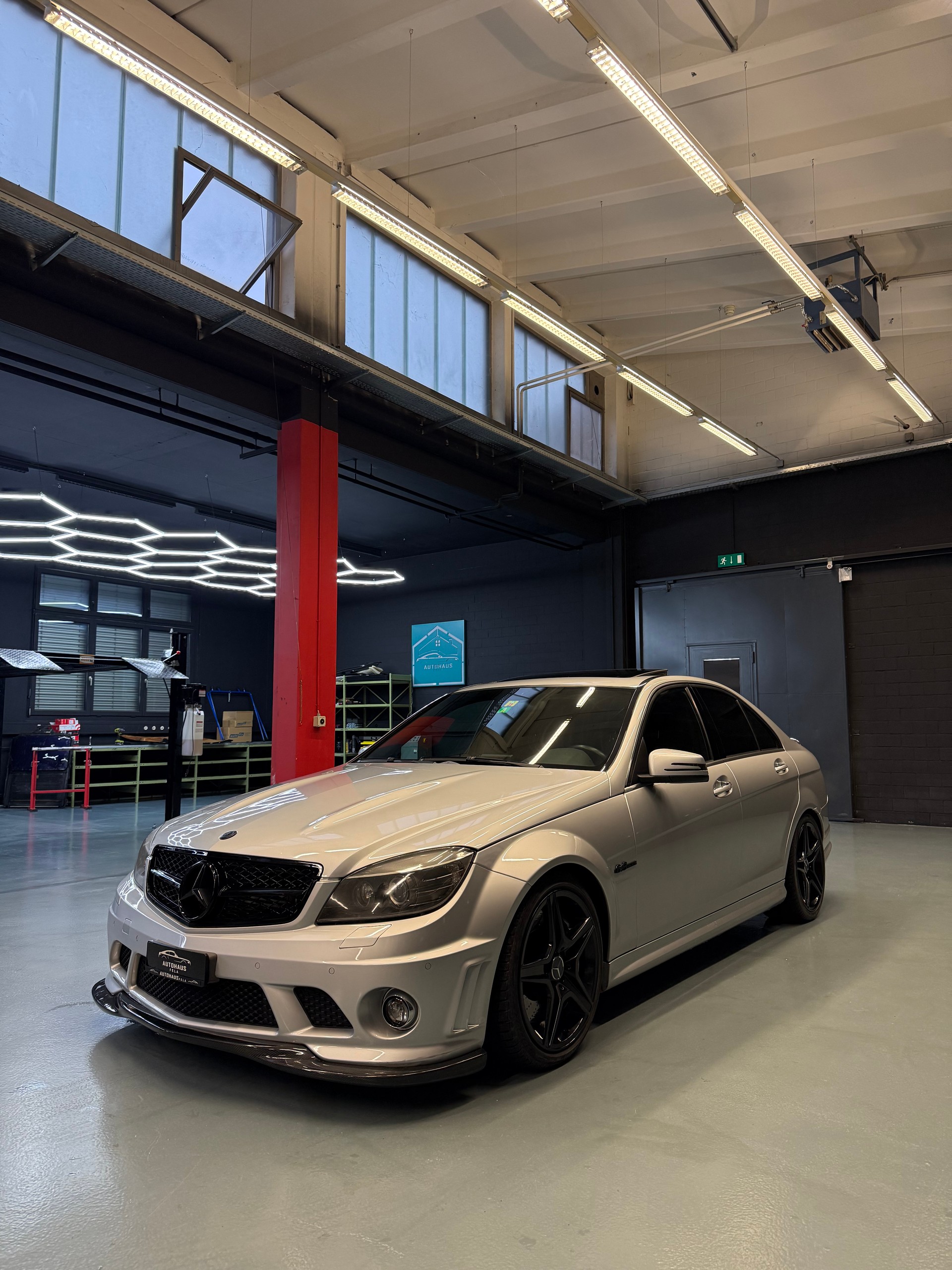 MERCEDES-BENZ C 63 AMG Avantgarde 7G-Tronic-image-2