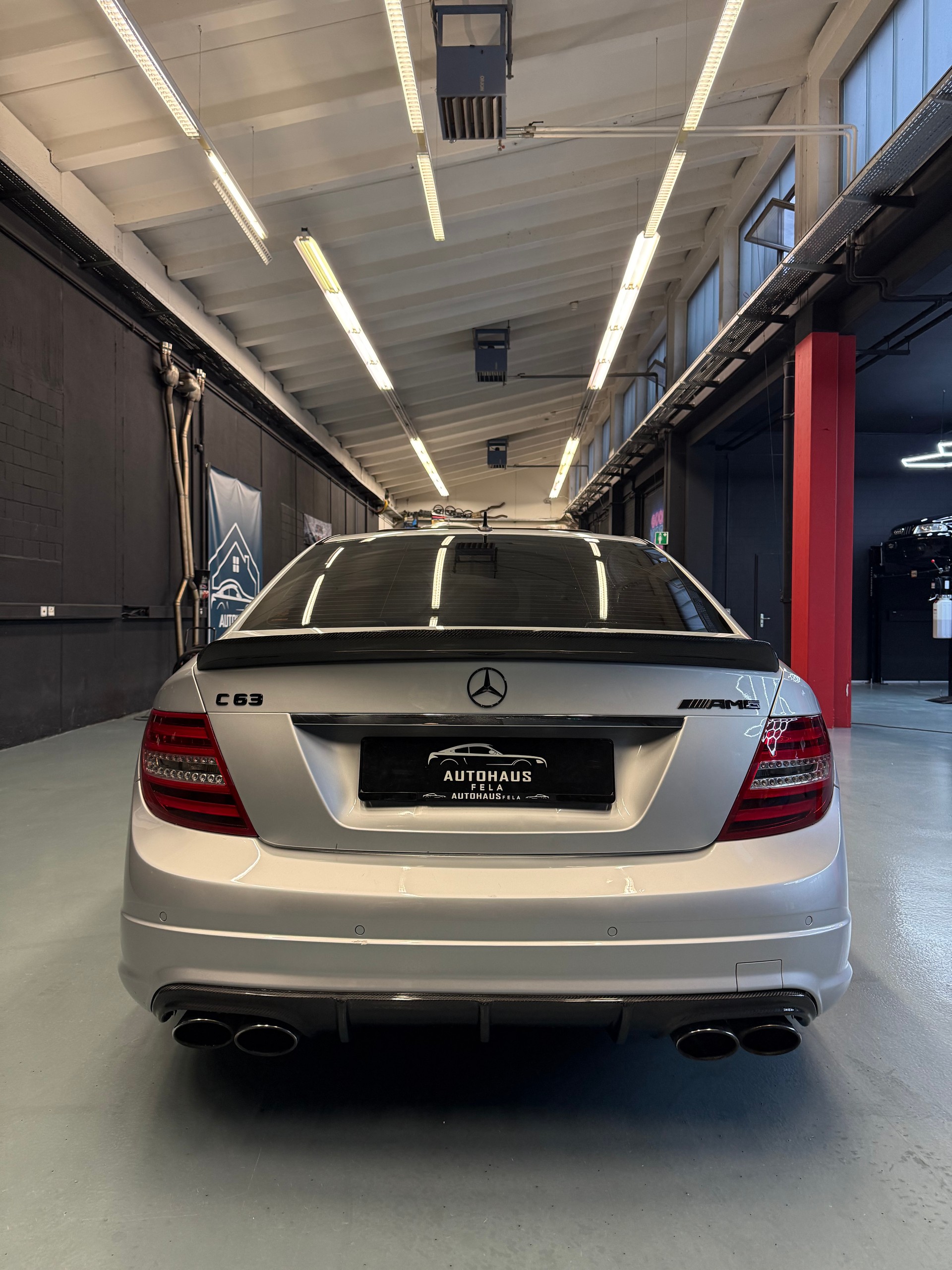 MERCEDES-BENZ C 63 AMG Avantgarde 7G-Tronic-image-4