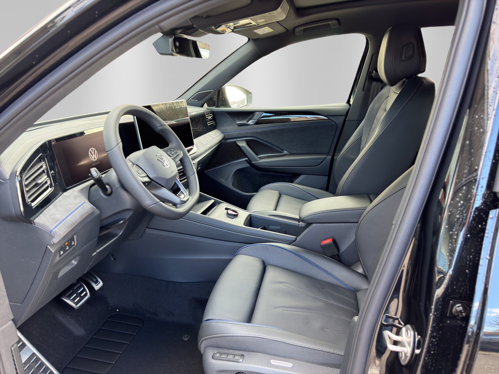 VW Tiguan 2.0 TSI DSG R-Line 4Motion-image-8