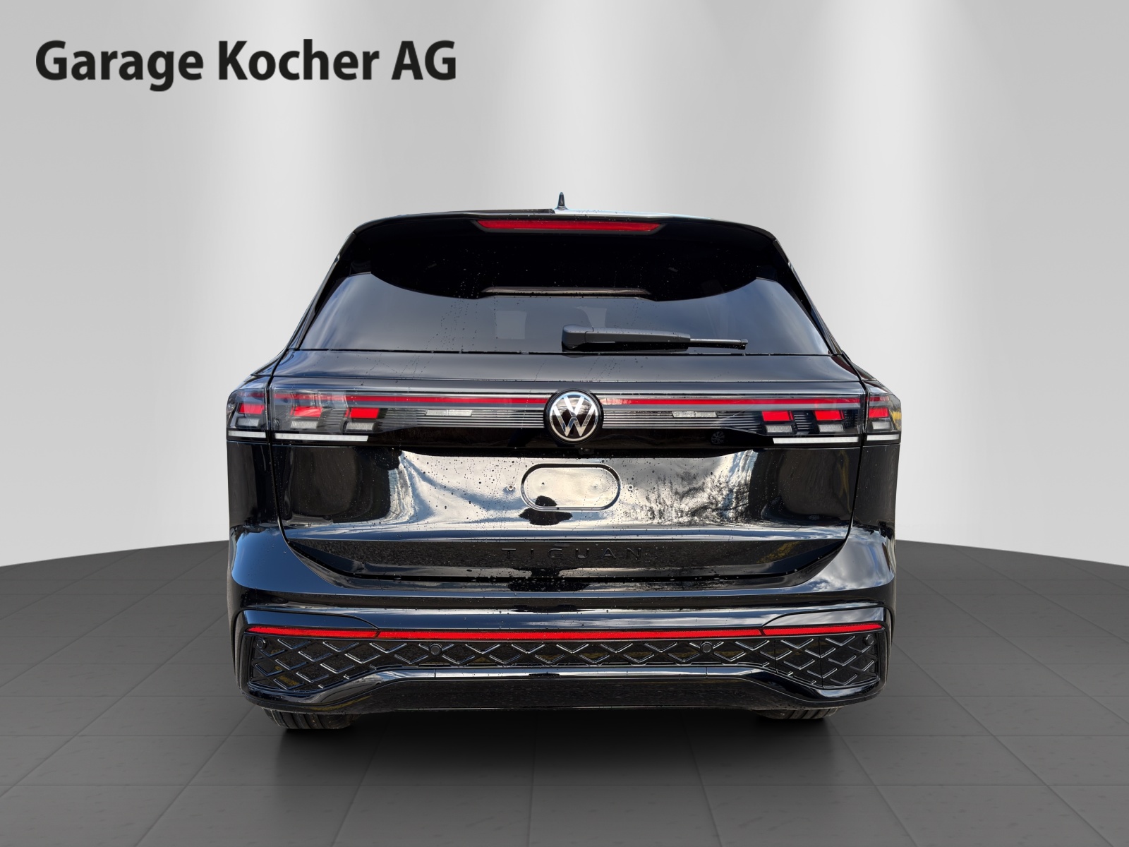 VW Tiguan 2.0 TSI DSG R-Line 4Motion-image-3