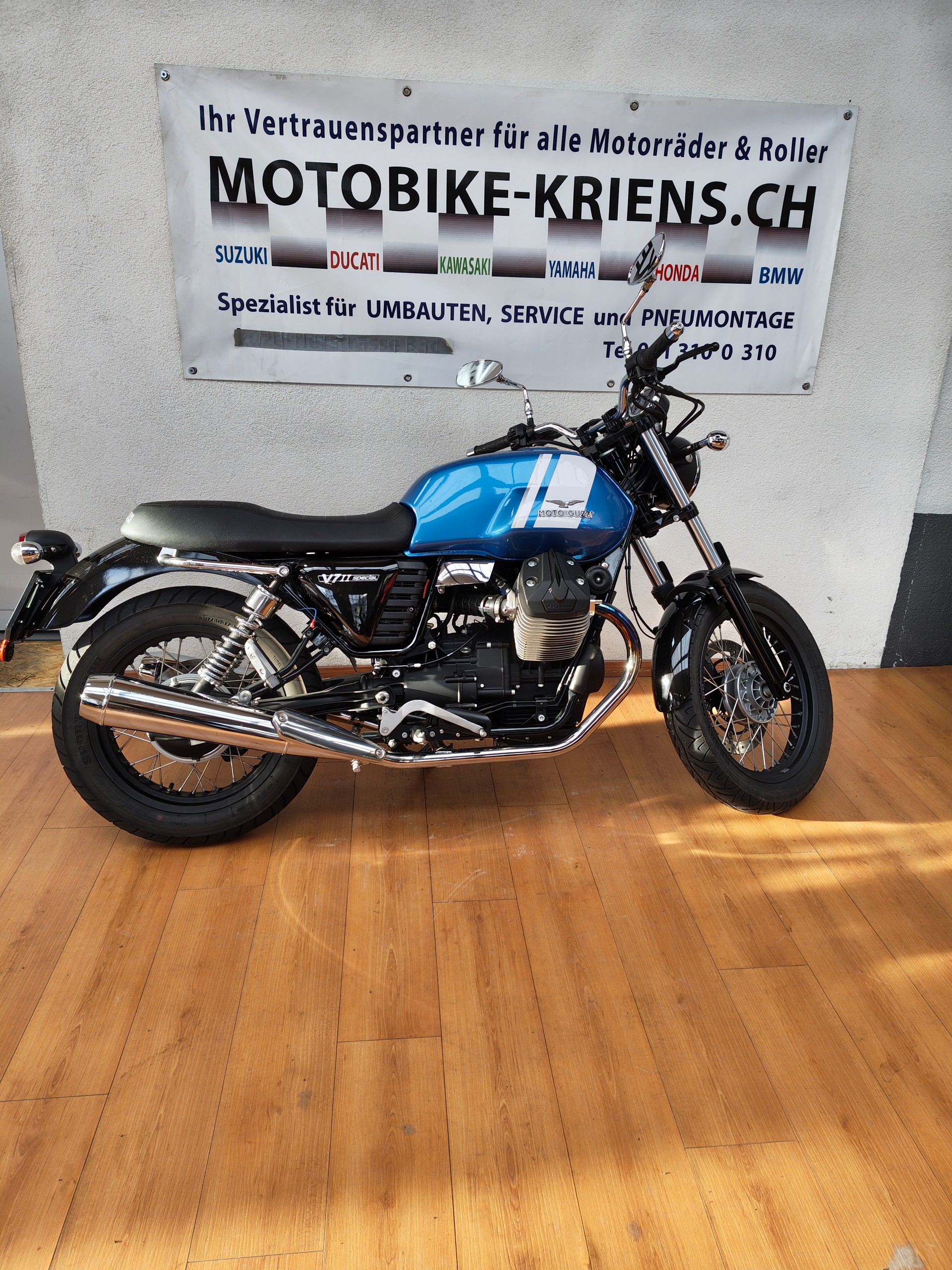 MOTO GUZZI V7 II Special 750 ABS-image-2