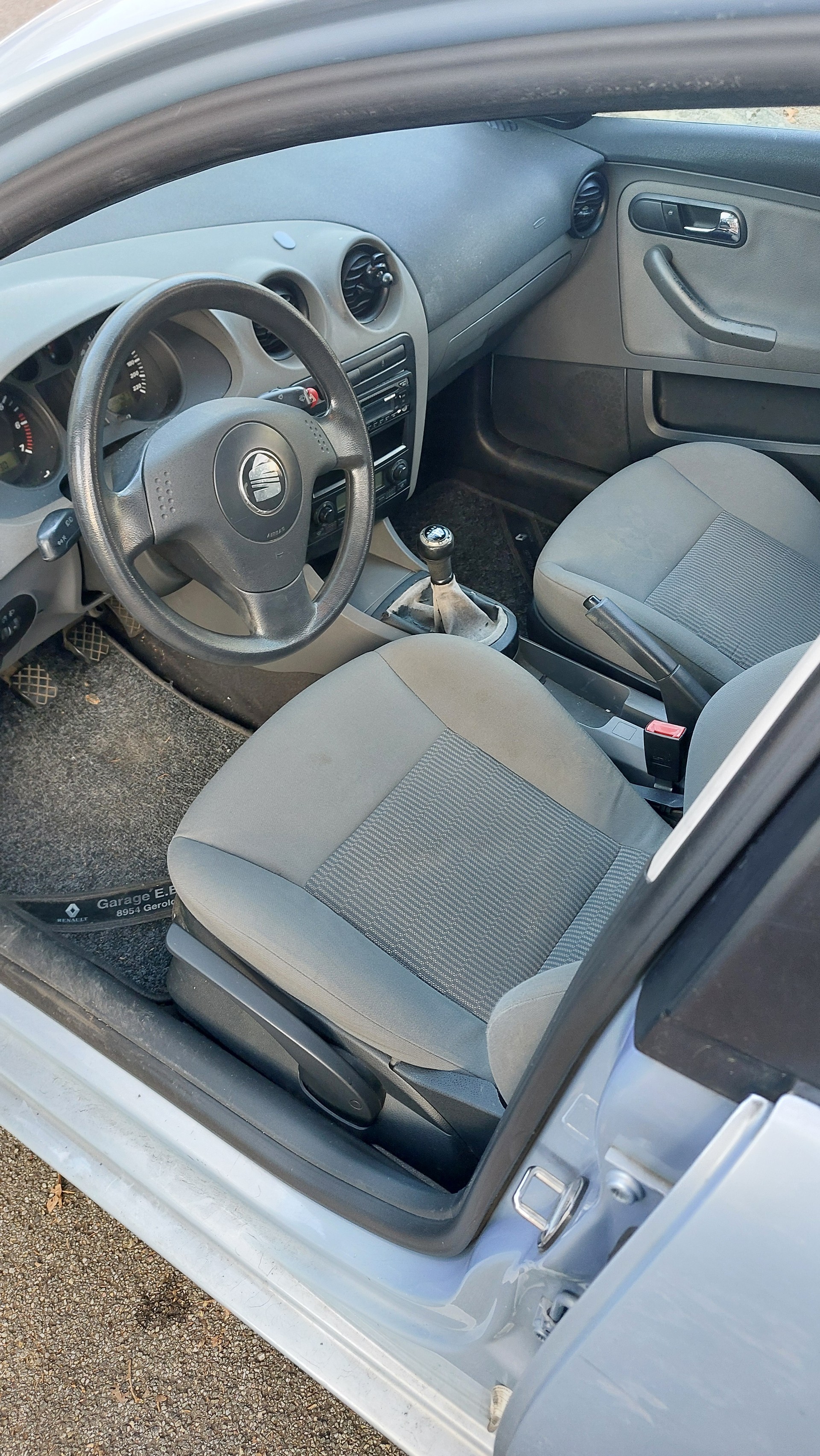 SEAT Ibiza 1.4 16V Signo-image-9