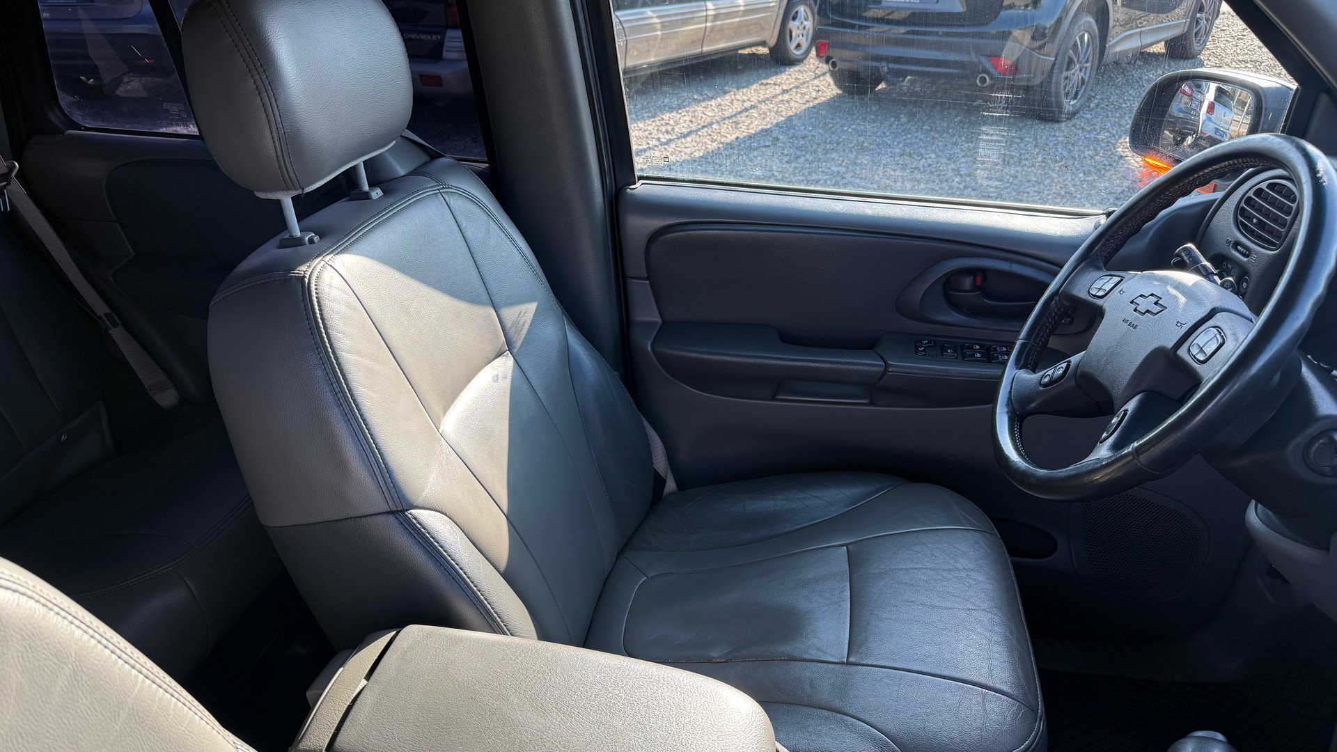 CHEVROLET TrailBlazer 4.2 LTZ-image-14