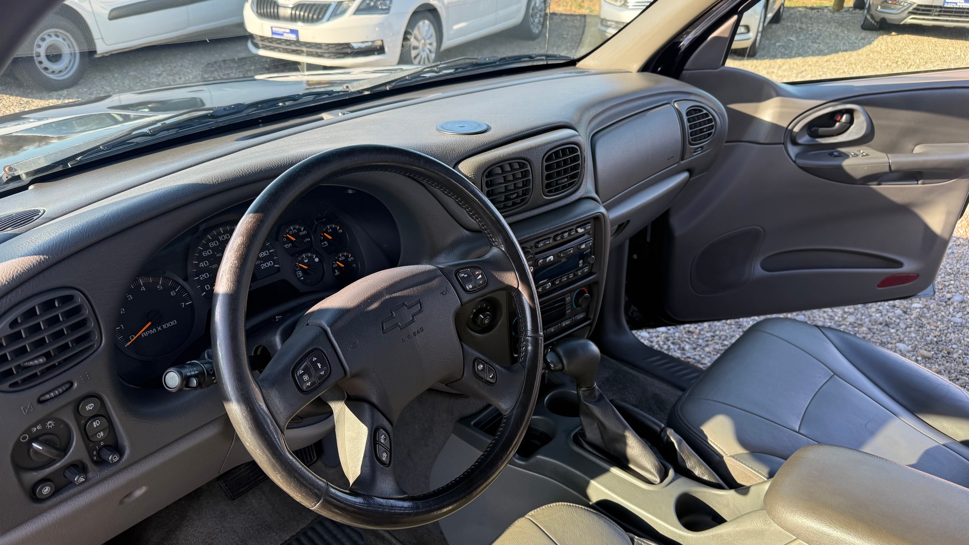 CHEVROLET TrailBlazer 4.2 LTZ-showroom-element-2