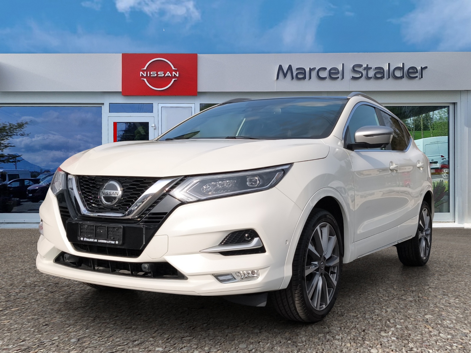 NISSAN Qashqai 1.3 DIG-T N-Tec DCT-image-0