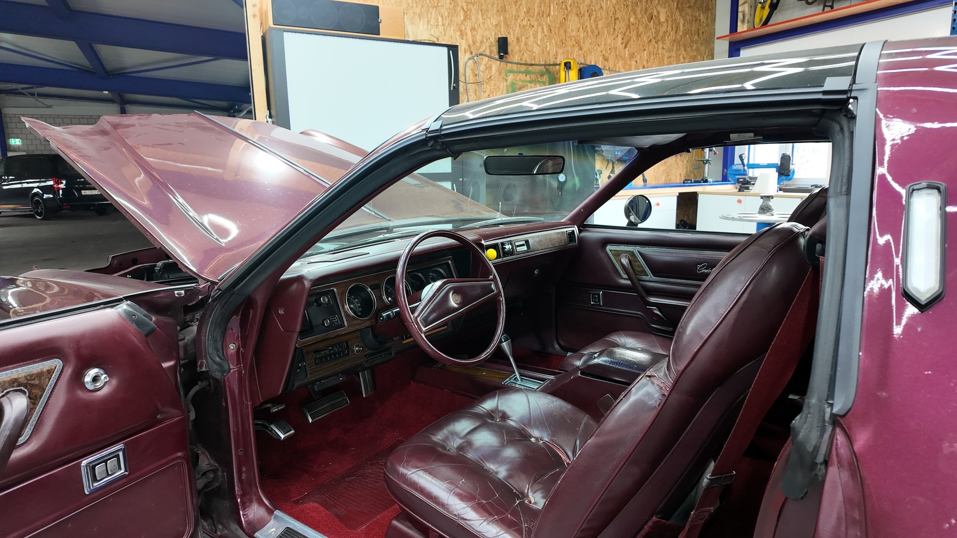 CHRYSLER Cordoba-image-15