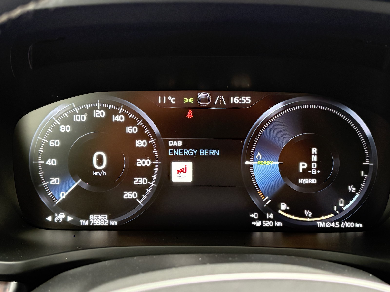 VOLVO V60 2.0 T6 TE R-Design eAWD-image-12