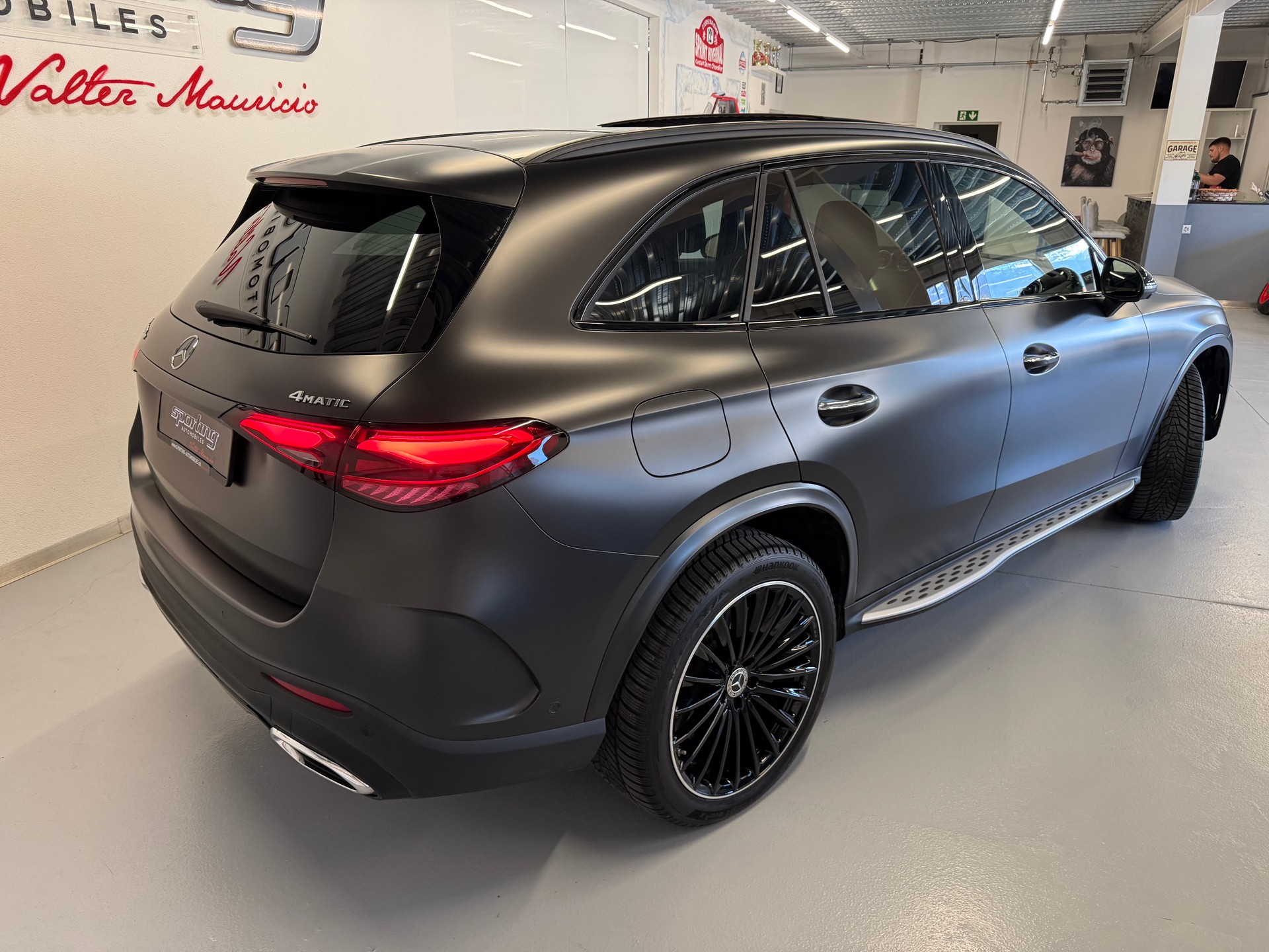 MERCEDES-BENZ GLC 400 e AMG 4Matic 9G-Tronic-image-5