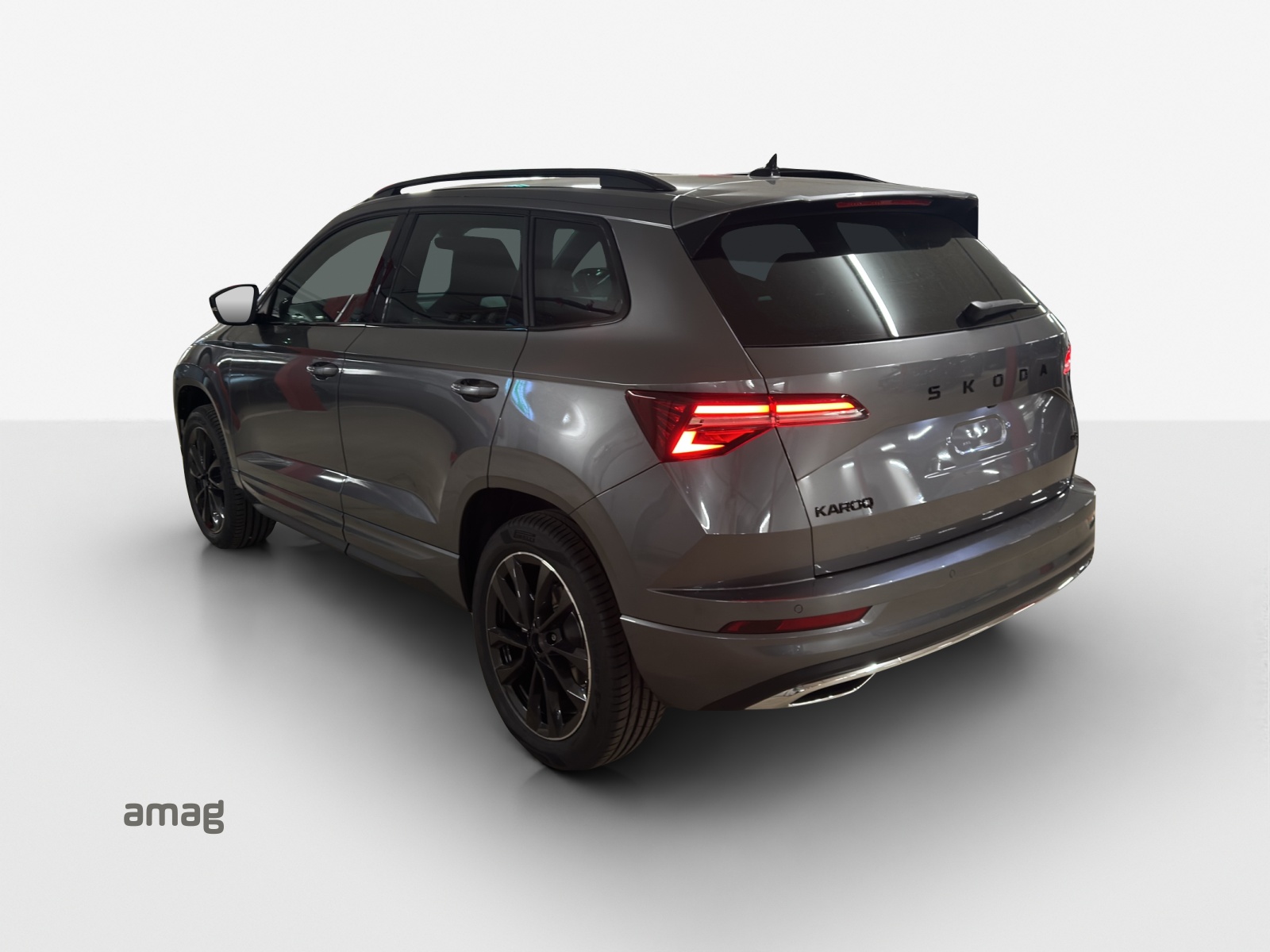 SKODA Karoq 2.0 TSI SportLine 4x4 DSG-image-2