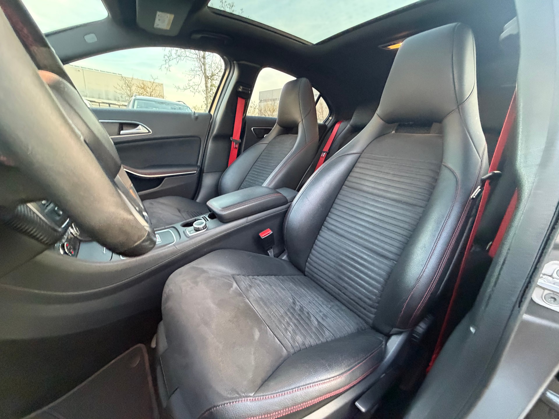 MERCEDES-BENZ A 45 AMG 4Matic Speedshift 7G-DCT-image-8