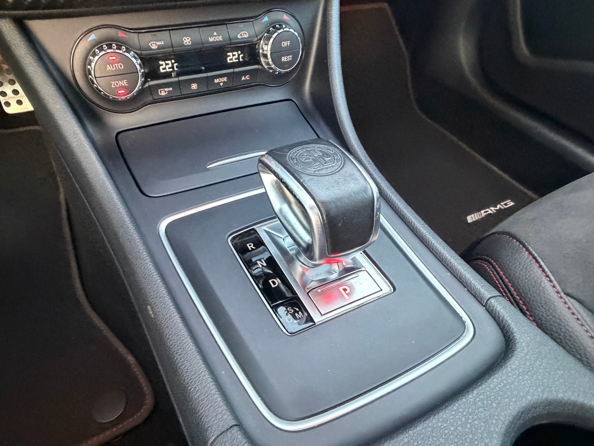 MERCEDES-BENZ A 45 AMG 4Matic Speedshift 7G-DCT-image-12