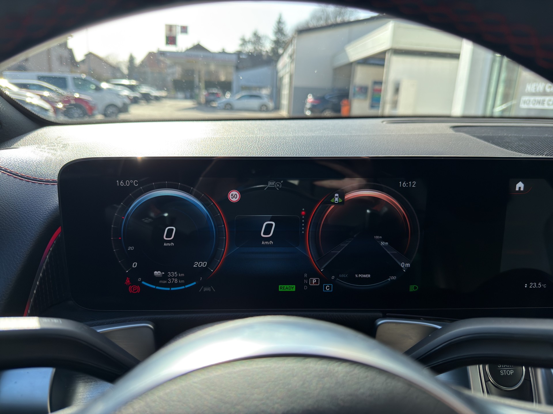 MERCEDES-BENZ EQB 300 4Matic AMG Line-image-8
