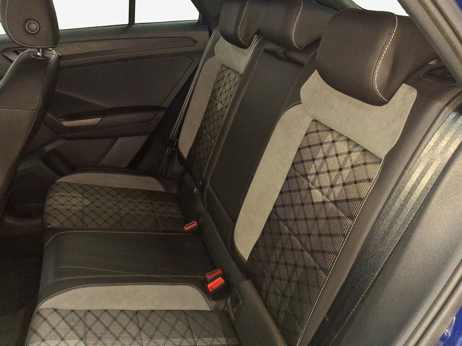 VW T-Roc 2.0 TDI SCR R-Line 4Motion DSG-image-11