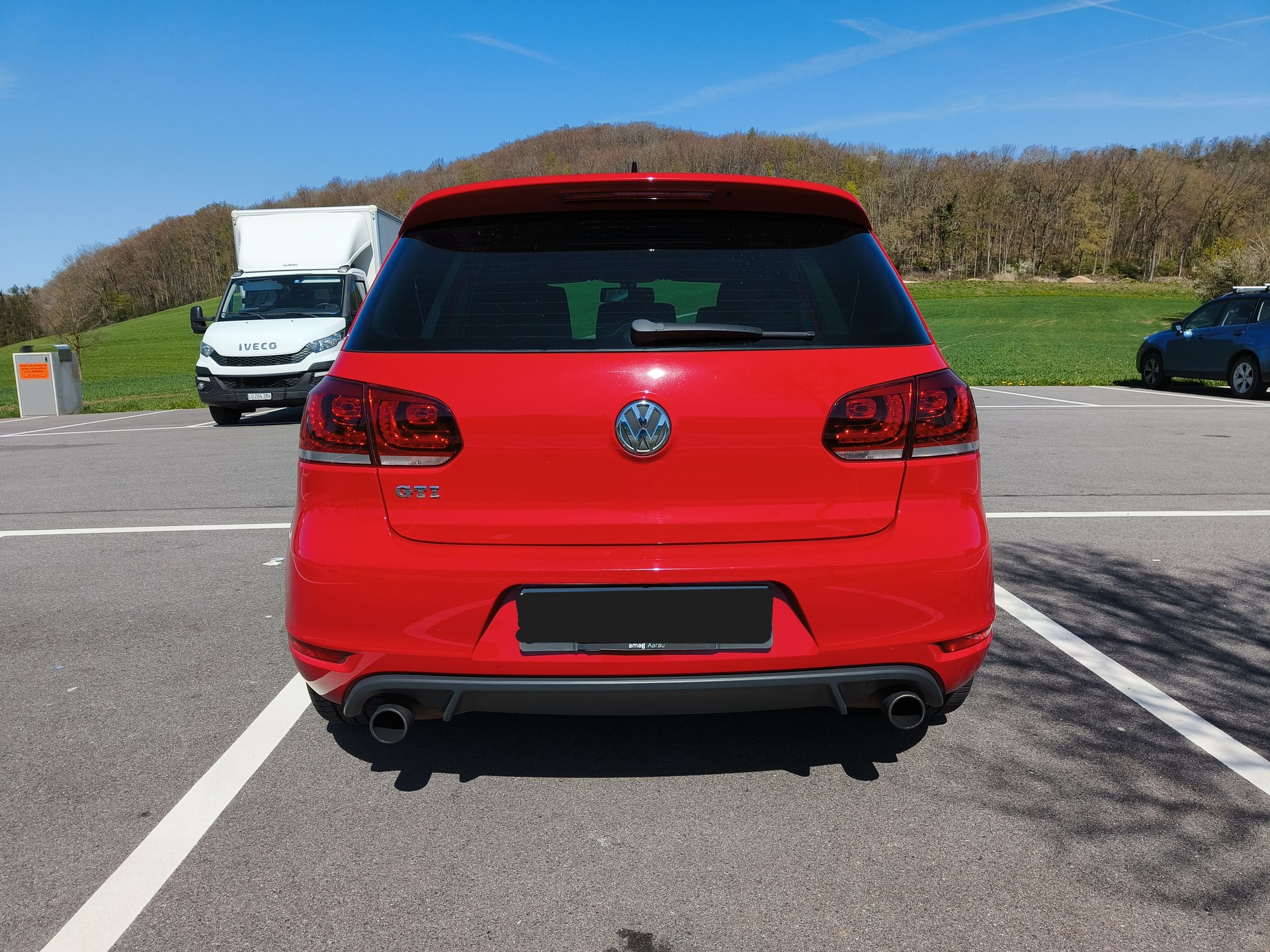 VW Golf 2.0 TSI GTI-image-2