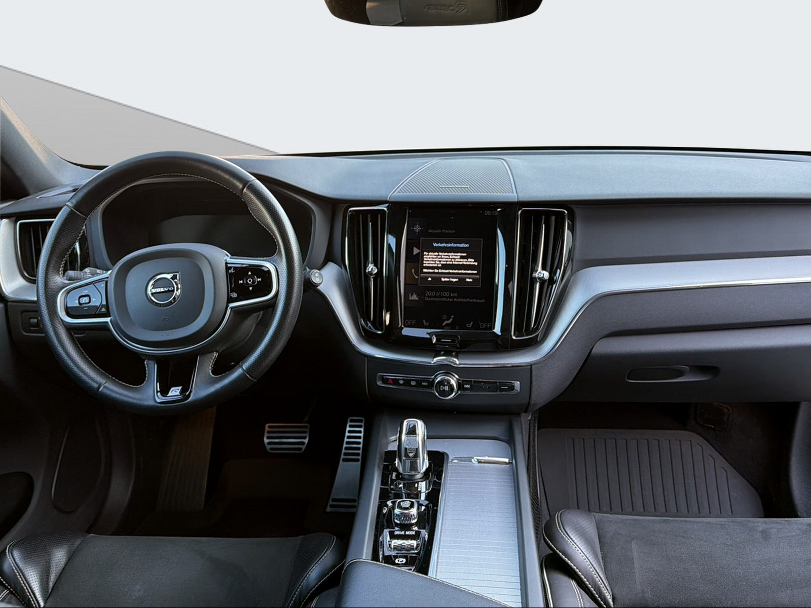 VOLVO XC60 2.0 T8 TE R-Design eAWD-image-14