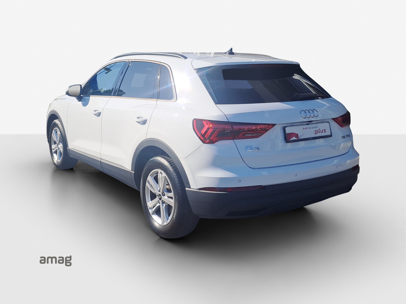 AUDI Q3 35 TFSI Attraction S-tronic-image-2