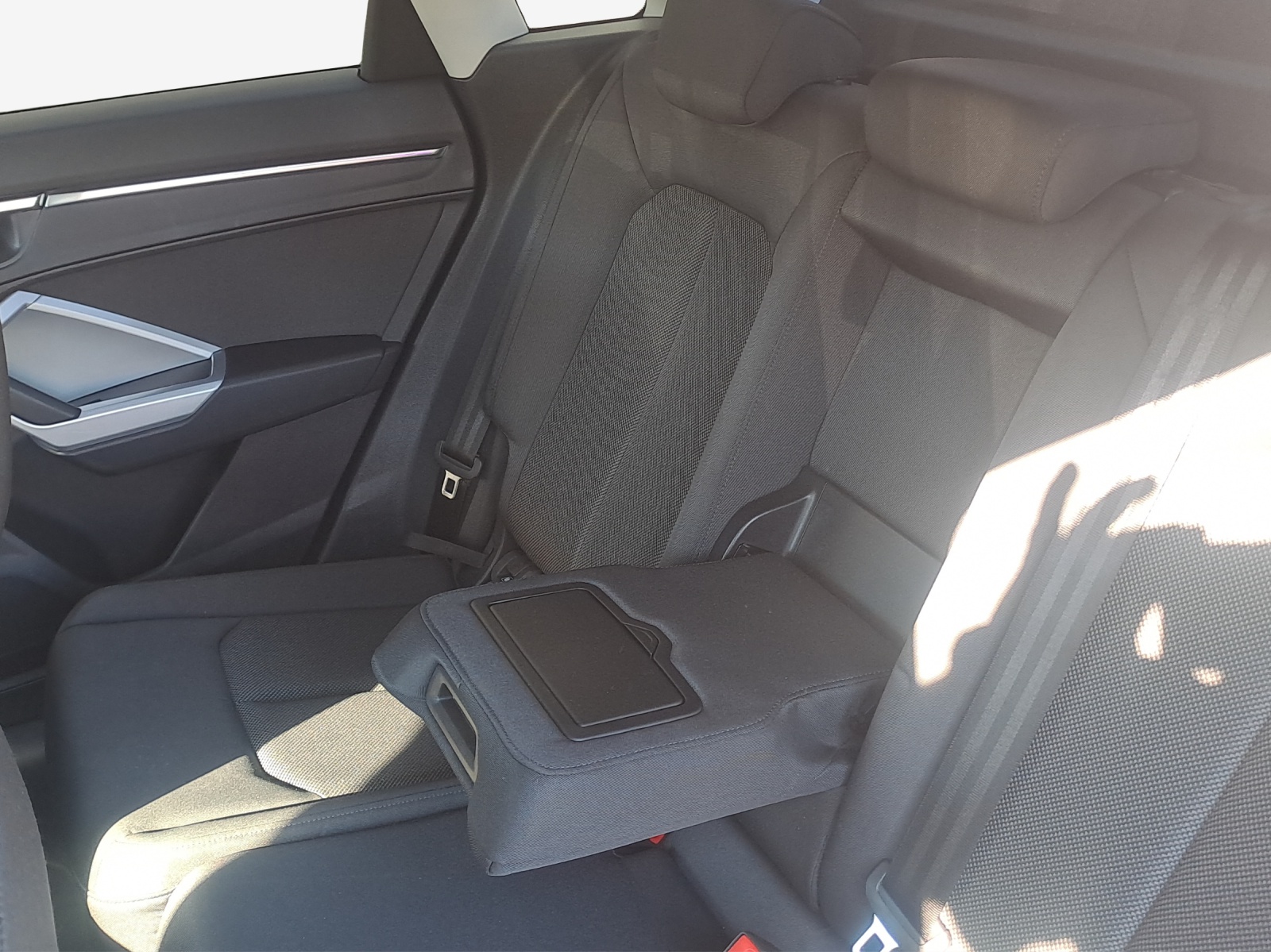 AUDI Q3 35 TFSI Attraction S-tronic-image-11