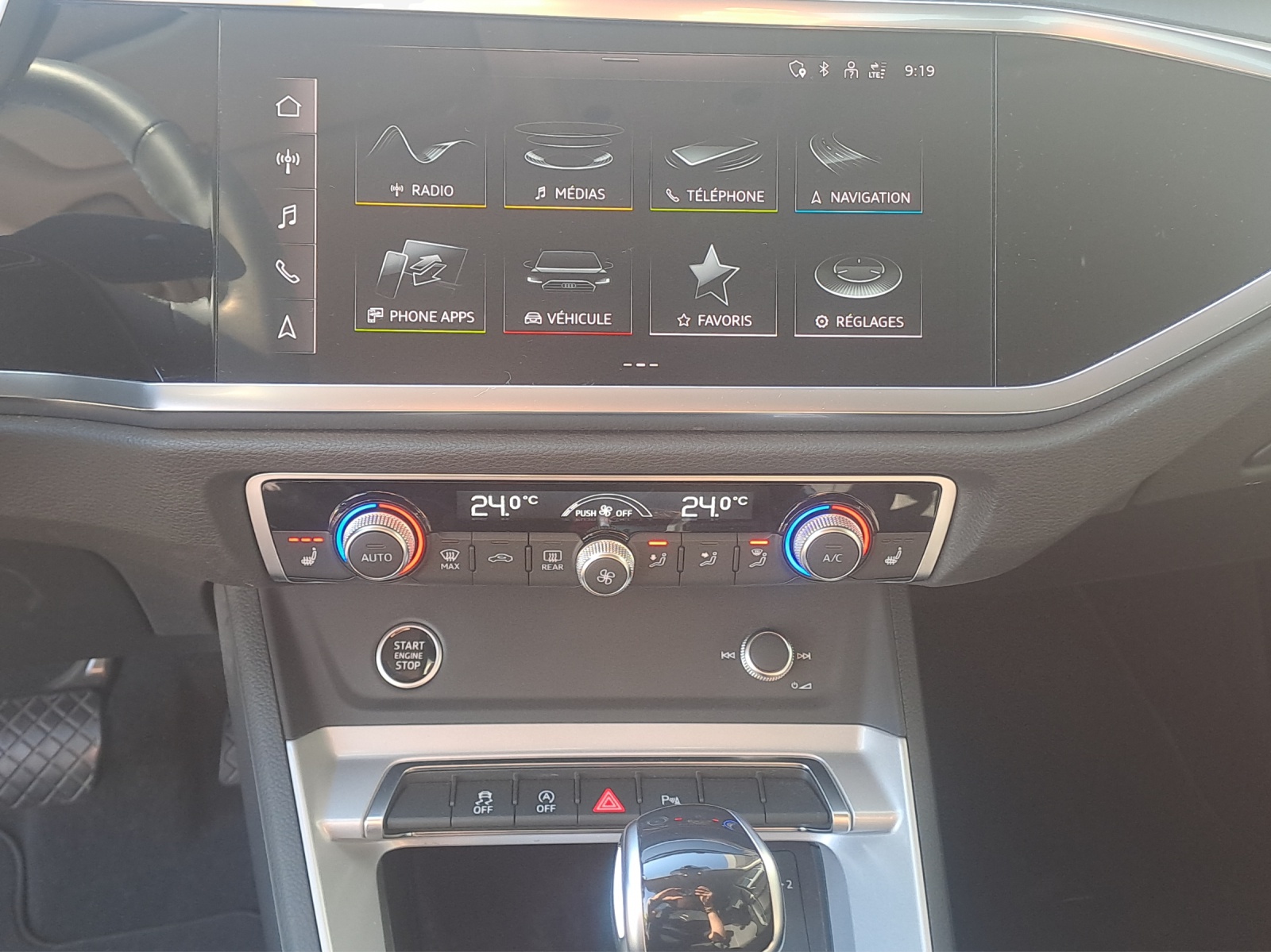 AUDI Q3 35 TFSI Attraction S-tronic-image-10