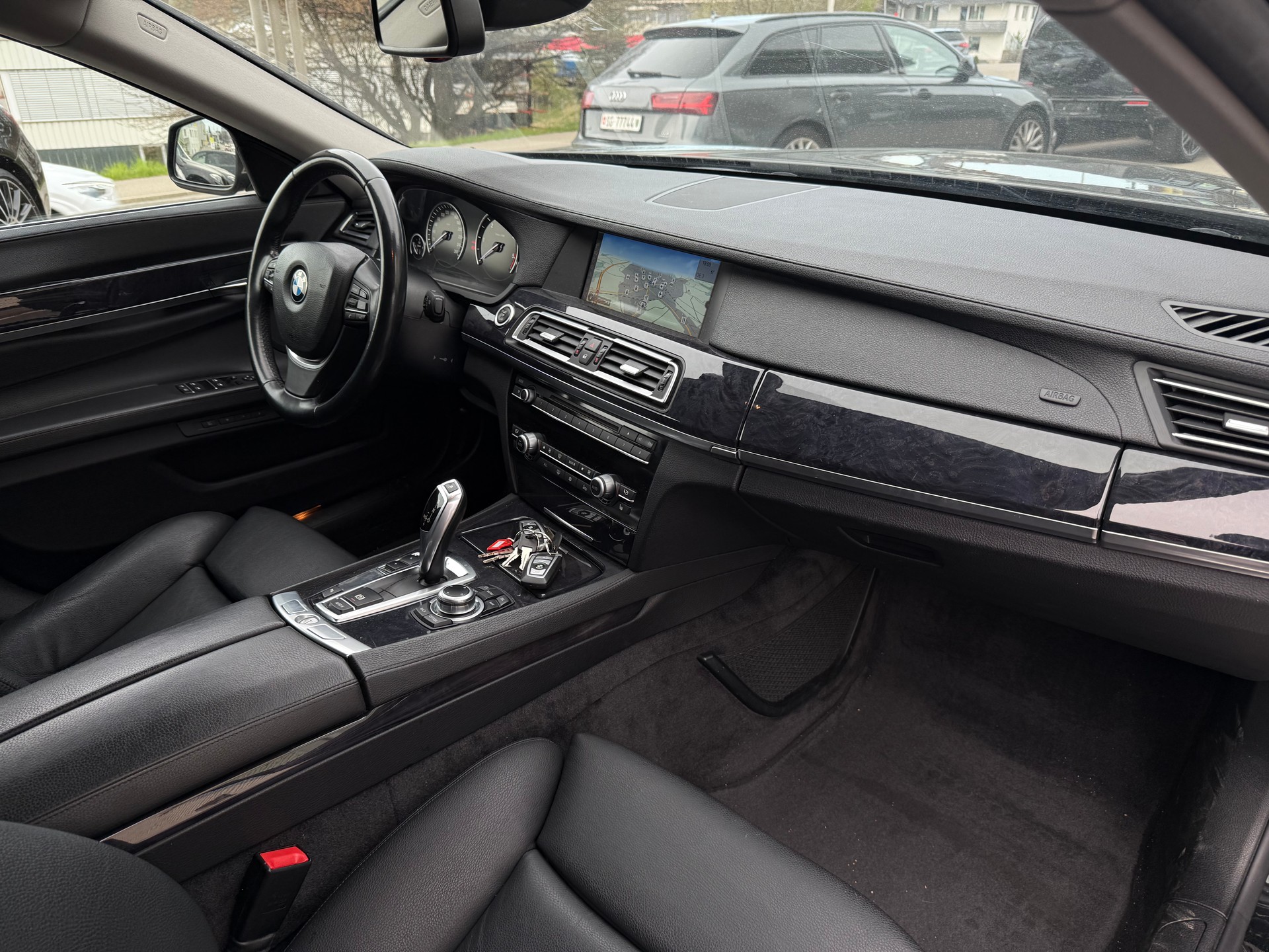 BMW 730d-image-14