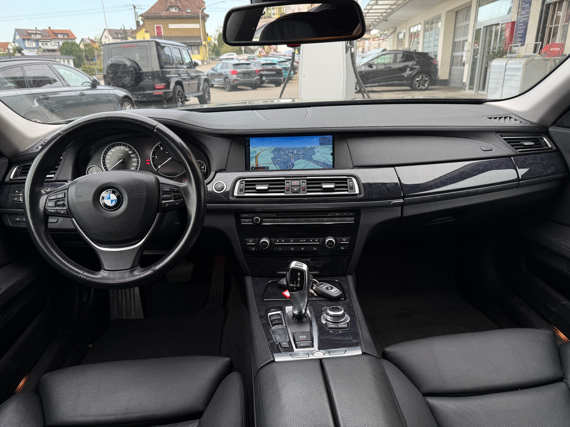 BMW 730d-image-15