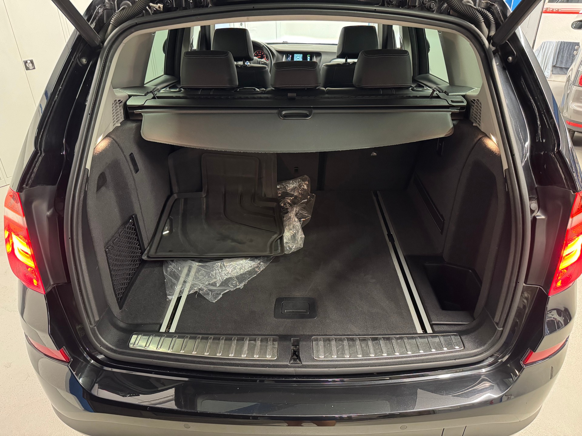 BMW X3 xDrive 20i xLine Steptronic-image-14