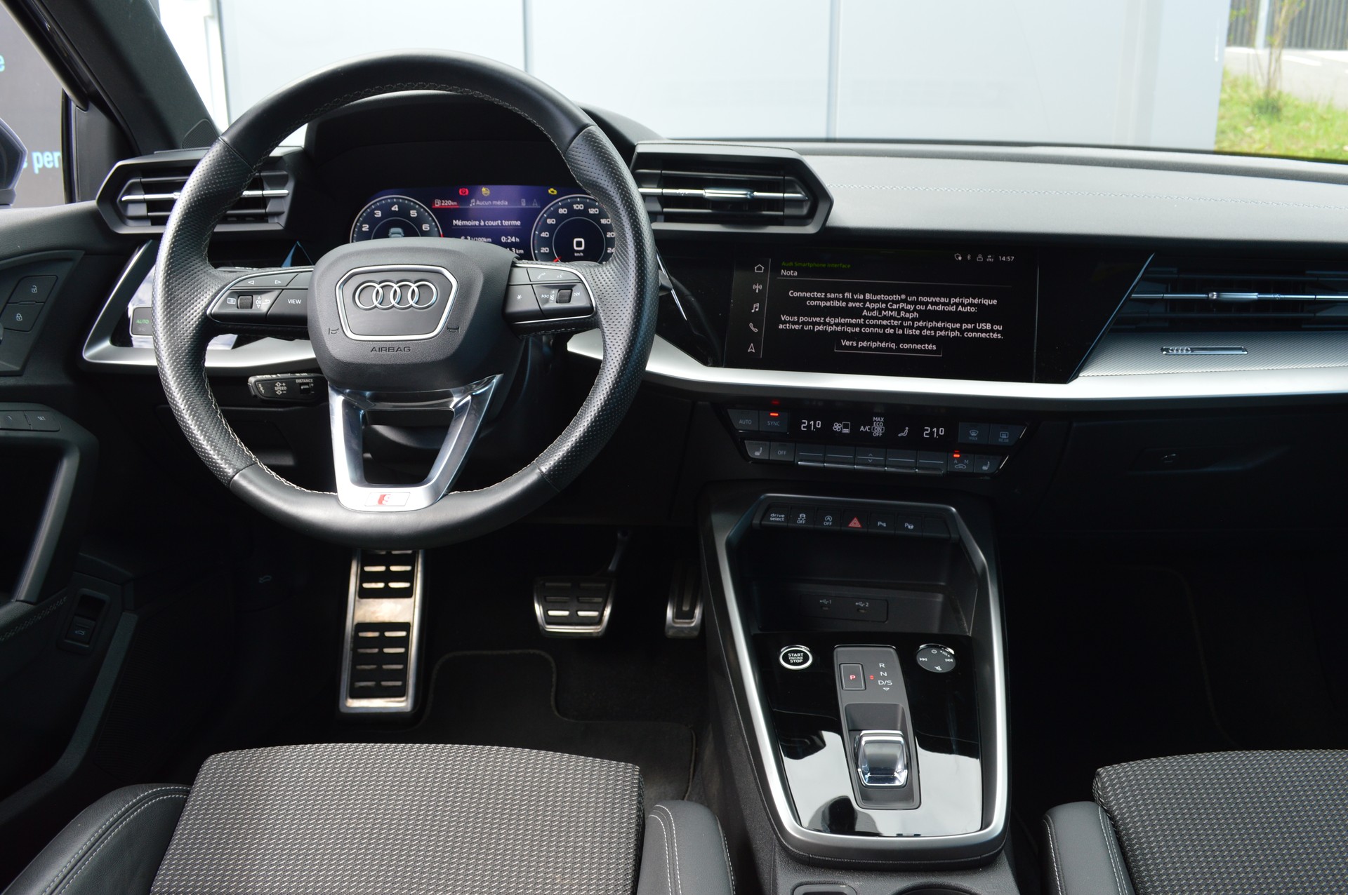 AUDI A3 Sportback 35 TFSI S line Attraction S-tronic-image-15