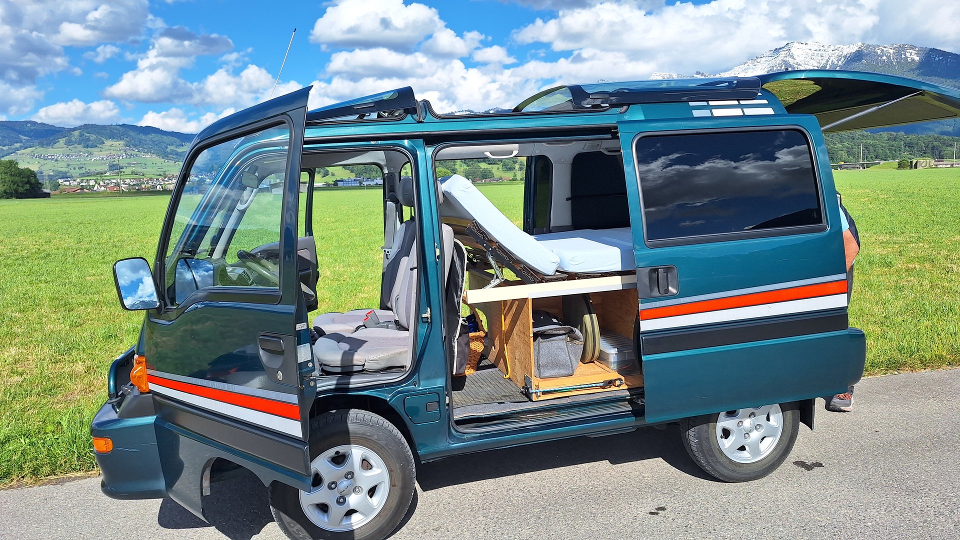 SUBARU E12 Wagon 4WD-image-8