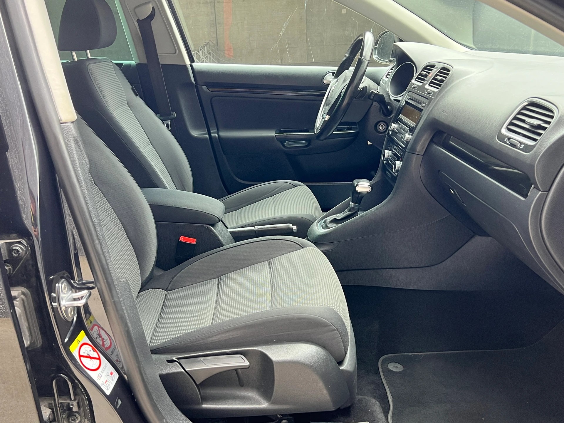 VW Golf Variant 1.4 TSI Comfortline DSG-image-10