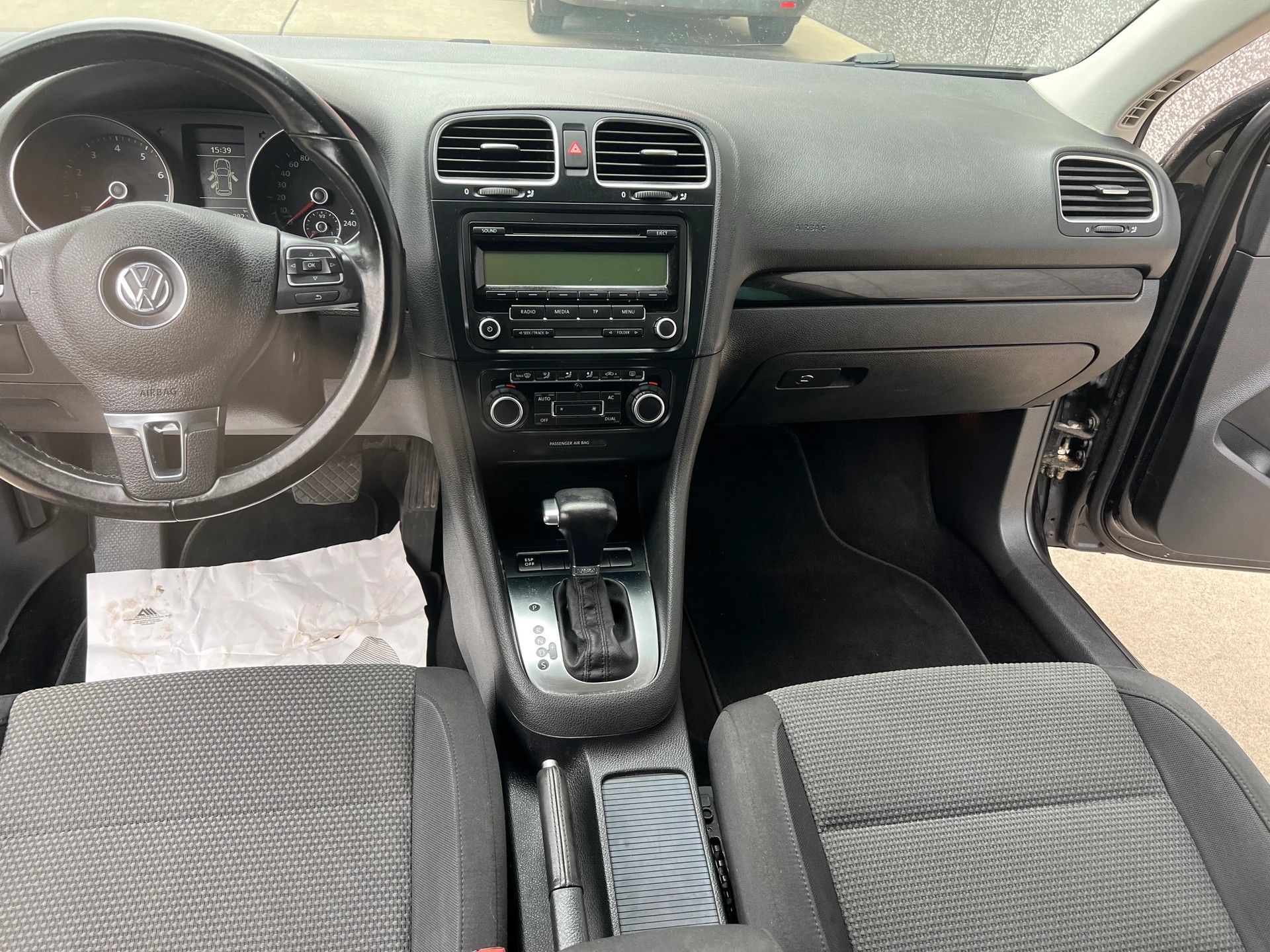 VW Golf Variant 1.4 TSI Comfortline DSG-image-8
