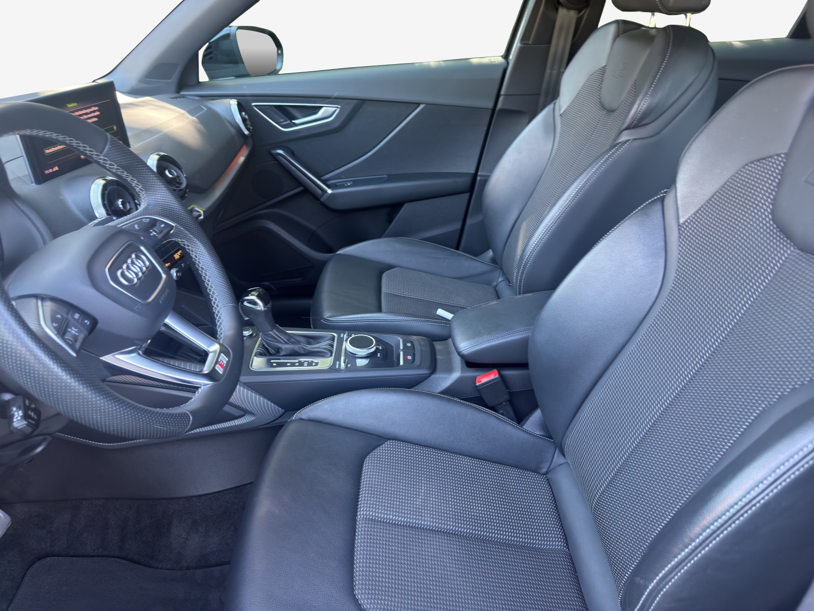 AUDI Q2 35 TFSI S line S-tronic-image-7