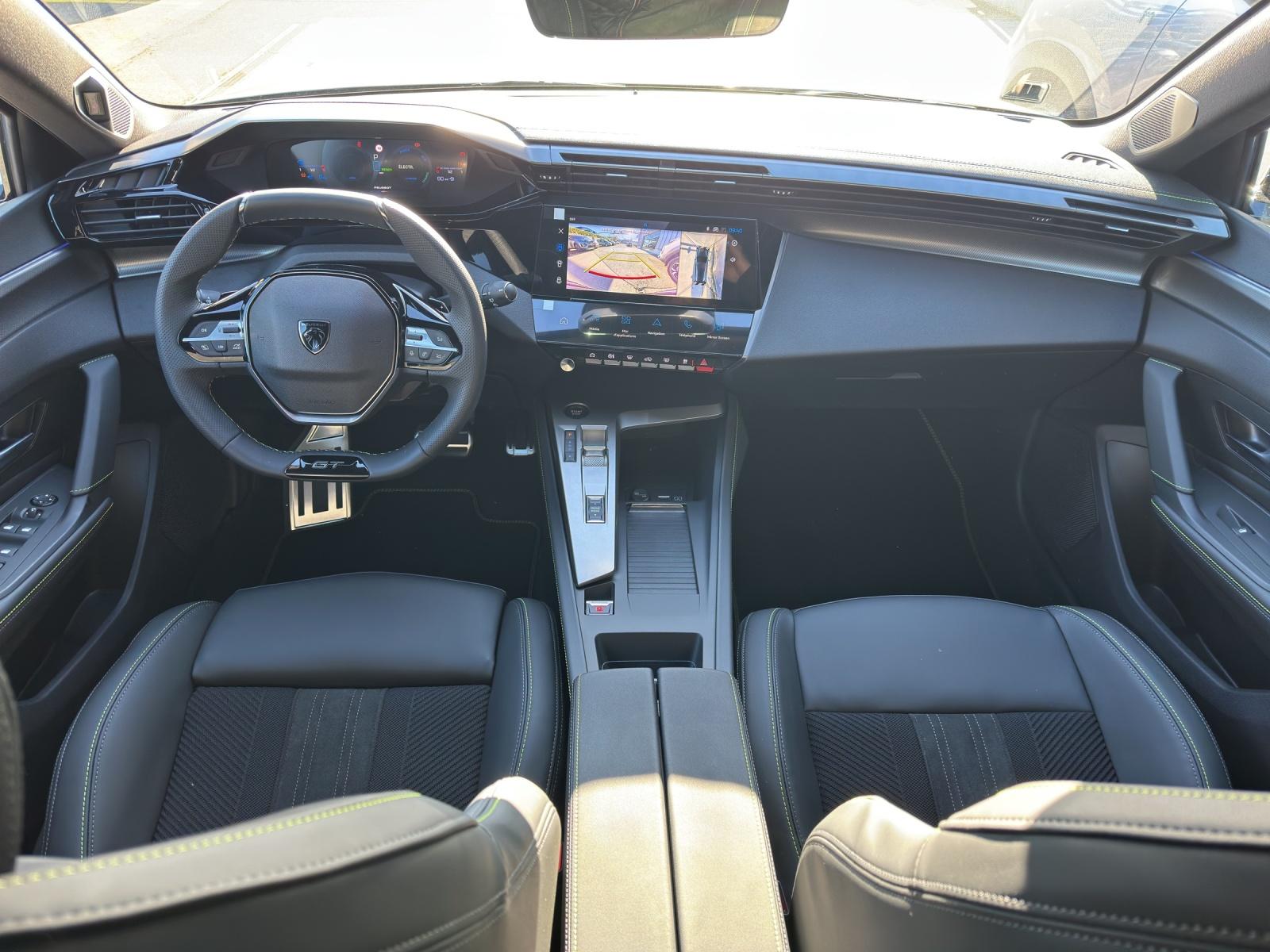 PEUGEOT 308 SW 1.6 PHEV 195 GT-image-9